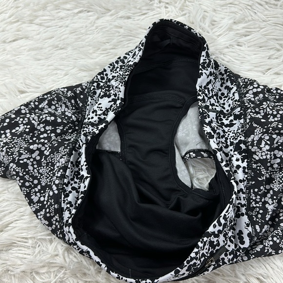 Lululemon Speed Up Short *2.5" Chirasu Black / Chirakasu Alpine White - Picture 7 of 7